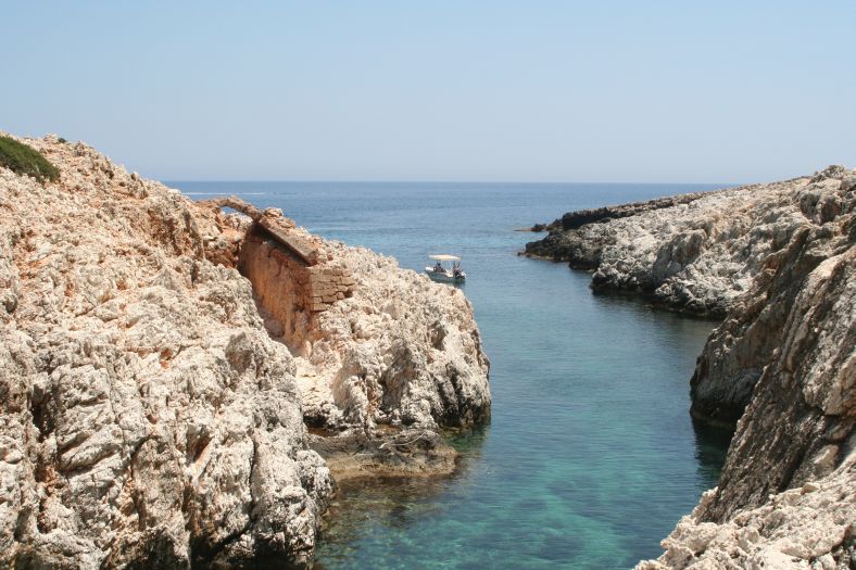 kreta_akrotiri_moni_katholiko_25_zur_bucht_06.jpg, 110kB