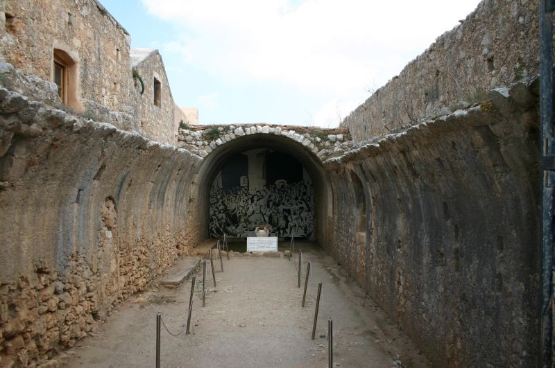 moni_arkadiou_das_kloster_08_arsenal_01.jpg, 77kB