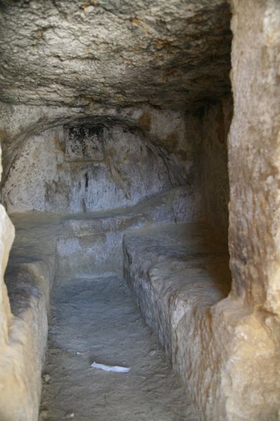 kreta_armeni_09_grabkammer.jpg, 53kB