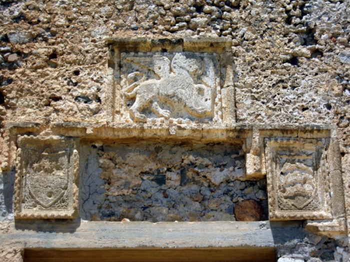 kreta_frangokastello_kastell_wappen_von_venedig.jpg, 370kB