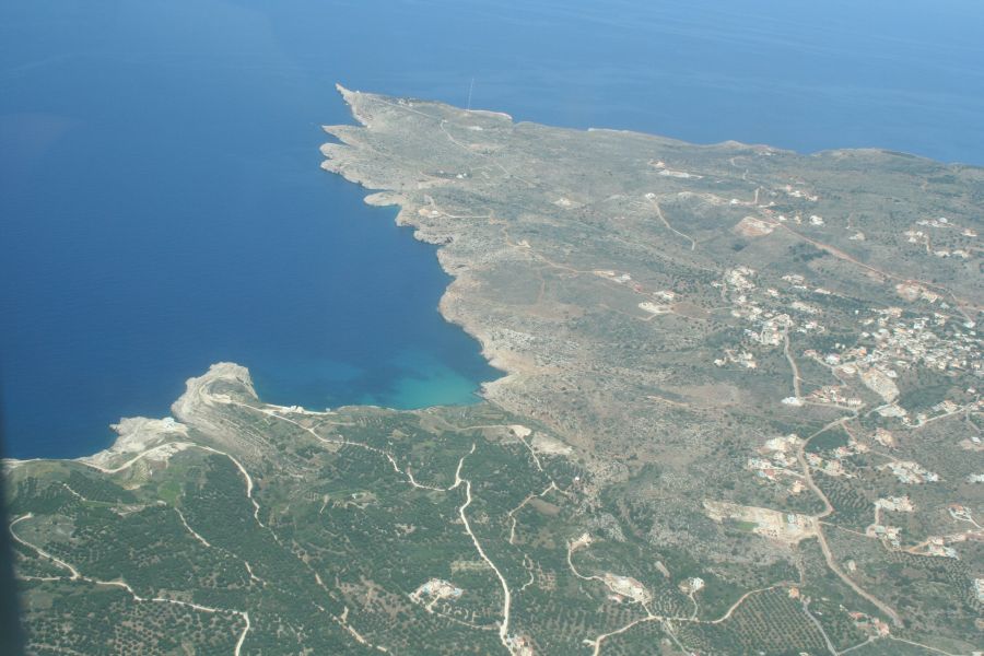 kreta_rundflug_49_bucht_von_souda_vielleicht_hier.jpg, 99kB
