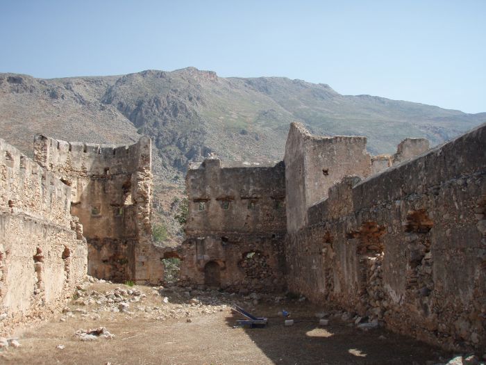 kreta_loutro_04_der_weg_festung.jpg, 86kB