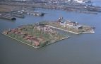 ellis_island_01_vor_1990_klein.jpg, 2,7kB