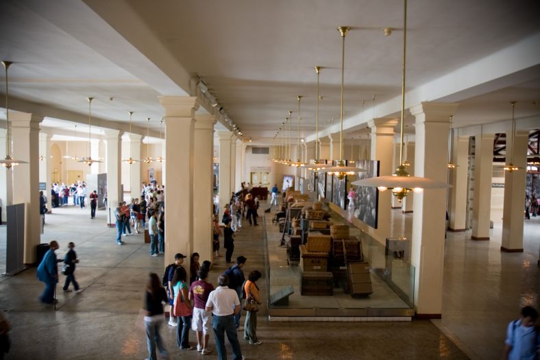 ellis_island_museum_12.jpg, 75kB