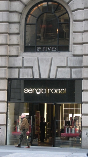 new-york_einkaufen_05_sergio-rossi_01.jpg, 128kB