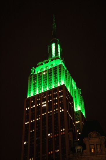 new-york_empire-state-building_03_feiertag_04.jpg, 56kB