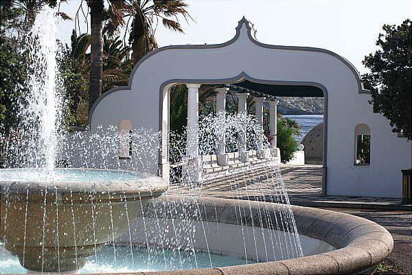 kalithea_therme_03_eingang_von_innen.jpg, 68kB