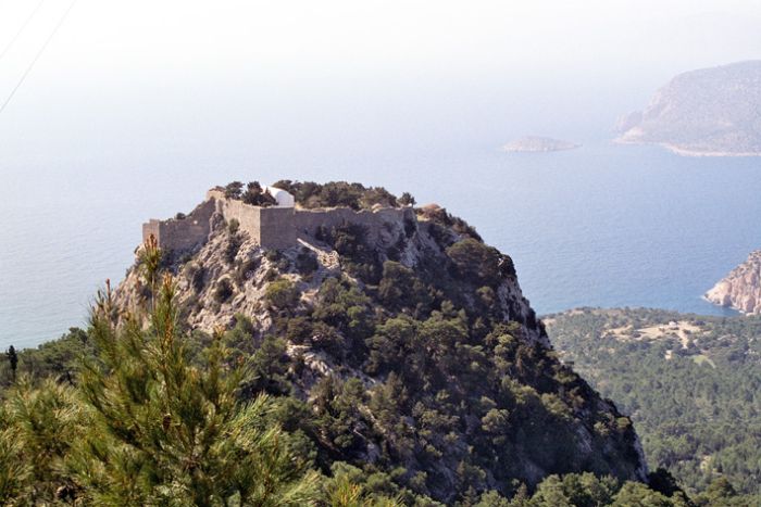 monolithos_01.jpg, 62kB