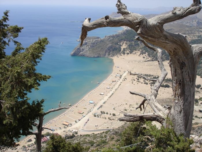 moni_panaghias_tsambikos_blick_in_die_bucht.jpg, 207kB